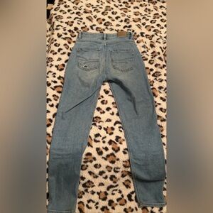 American Eagle Mid/High Rise Light Wash Mom Jeans, 00, light signs of wear